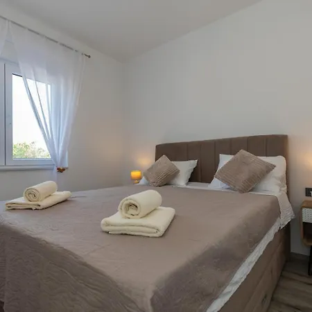 Apartment Bevanda 2 Drliceve Kuce